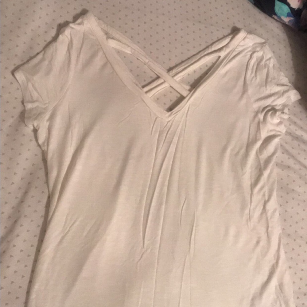 Jessica Simpson maternity shirt